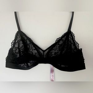 NWOT Savage X Fenty Lacy Black Bra